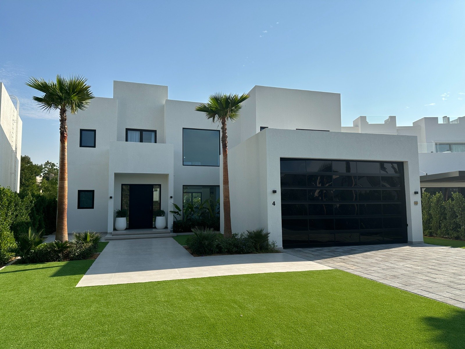 4 Bed | Miami-Style Design | Fully Furnished